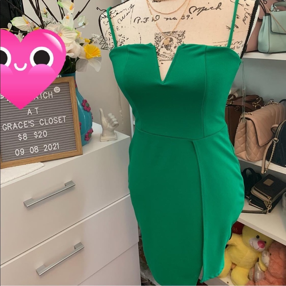 FashionNova Green dress size small!